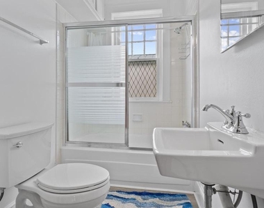 506 E Liberty Street - Photo Thumbnail 6