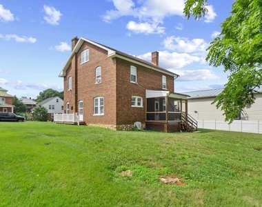 506 E Liberty Street - Photo Thumbnail 11