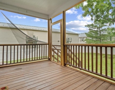 506 E Liberty Street - Photo Thumbnail 10