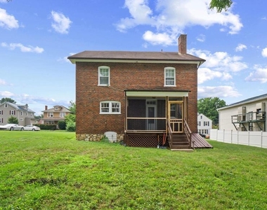 506 E Liberty Street - Photo Thumbnail 12