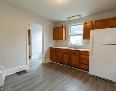 323 S. Raleigh St - Photo Thumbnail 13