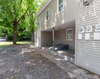 323 S. Raleigh St - Photo Thumbnail 4