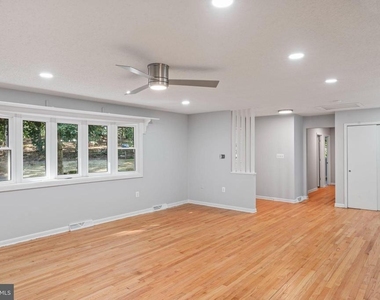 270 Olde Concord Road - Photo Thumbnail 9