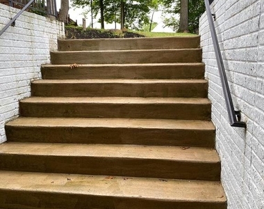 121 Riggs Road - Photo Thumbnail 78