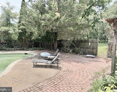 11107 Burwell Road - Photo Thumbnail 15