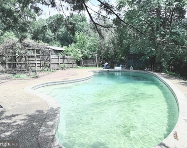 11107 Burwell Road - Photo Thumbnail 14