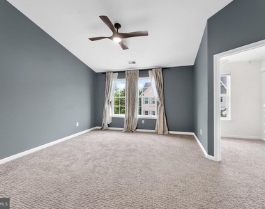 7015 Trek Way - Photo Thumbnail 28