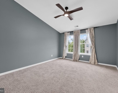 7015 Trek Way - Photo Thumbnail 29