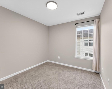 7015 Trek Way - Photo Thumbnail 22
