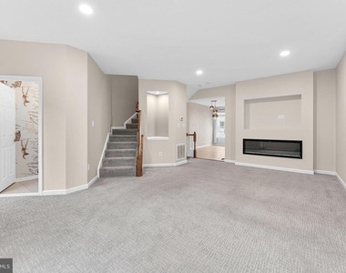7015 Trek Way - Photo Thumbnail 11