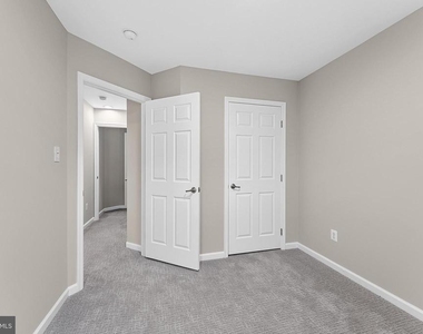 7015 Trek Way - Photo Thumbnail 24