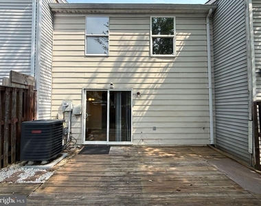 4749 Hedrick Lane - Photo Thumbnail 11