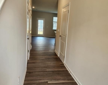 186 Caterpillar Drive - Photo Thumbnail 21