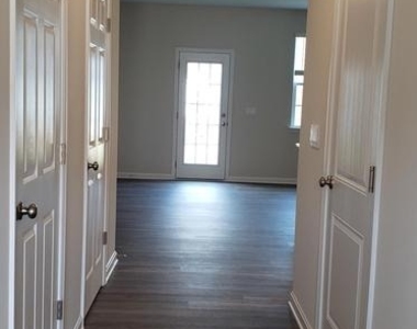 186 Caterpillar Drive - Photo Thumbnail 14