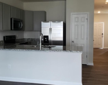 186 Caterpillar Drive - Photo Thumbnail 5