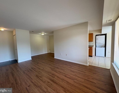 9557 Coggs Bill Drive - Photo Thumbnail 8