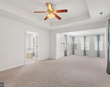 22667 Flowing Spring Square - Photo Thumbnail 23