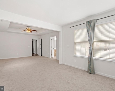 22667 Flowing Spring Square - Photo Thumbnail 24