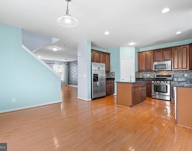 22667 Flowing Spring Square - Photo Thumbnail 7