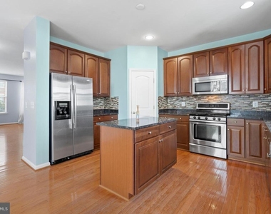 22667 Flowing Spring Square - Photo Thumbnail 11