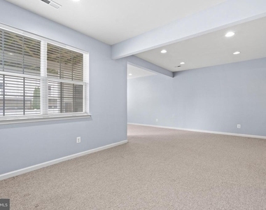 22667 Flowing Spring Square - Photo Thumbnail 31