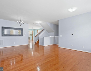 22667 Flowing Spring Square - Photo Thumbnail 3