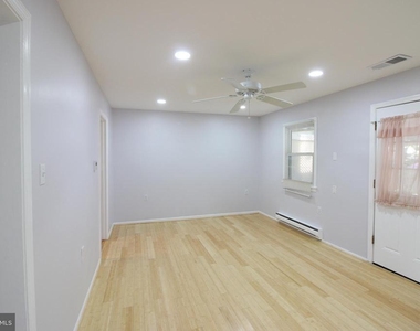 311 Rock Spring Drive Sw - Photo Thumbnail 6