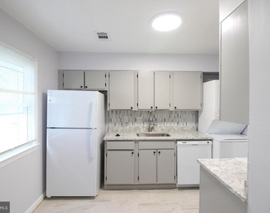 311 Rock Spring Drive Sw - Photo Thumbnail 2