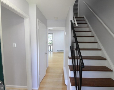 311 Rock Spring Drive Sw - Photo Thumbnail 1