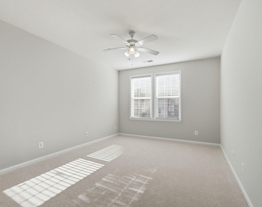 24678 Byrne Meadow Square - Photo Thumbnail 11