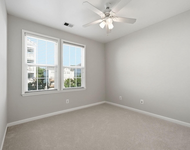 24678 Byrne Meadow Square - Photo Thumbnail 15