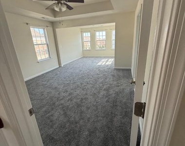 42649 Winter Wind Terrace - Photo Thumbnail 28