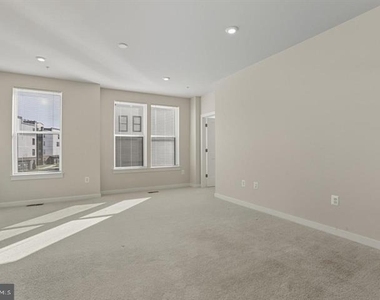 20280 Newfoundland Square - Photo Thumbnail 22