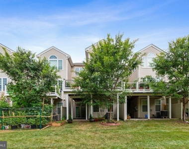 43241 Mitcham Square - Photo Thumbnail 28