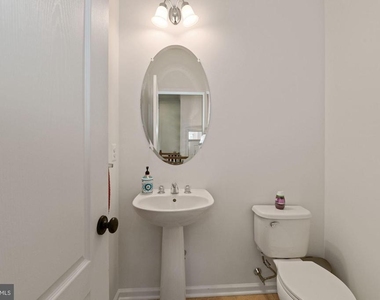 43241 Mitcham Square - Photo Thumbnail 4