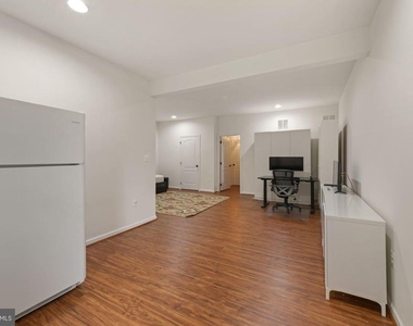 43241 Mitcham Square - Photo Thumbnail 25