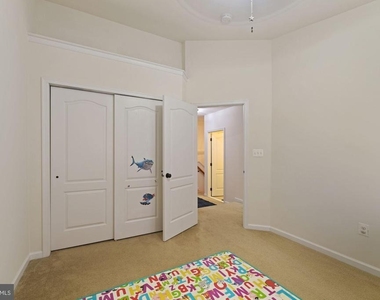 43241 Mitcham Square - Photo Thumbnail 22