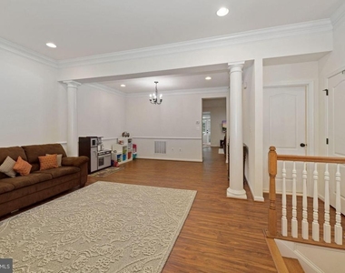 43241 Mitcham Square - Photo Thumbnail 6