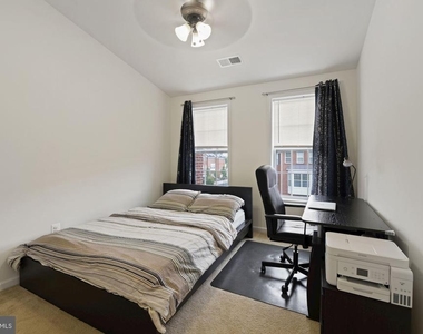 43241 Mitcham Square - Photo Thumbnail 19