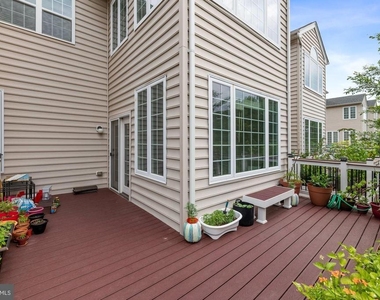 43241 Mitcham Square - Photo Thumbnail 31