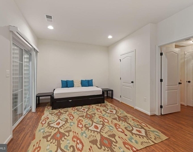 43241 Mitcham Square - Photo Thumbnail 24