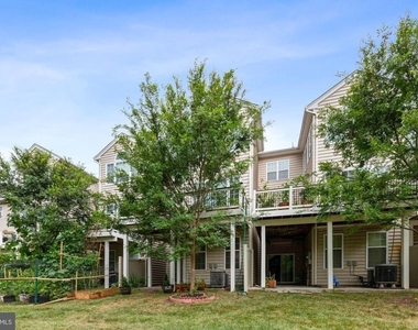 43241 Mitcham Square - Photo Thumbnail 29