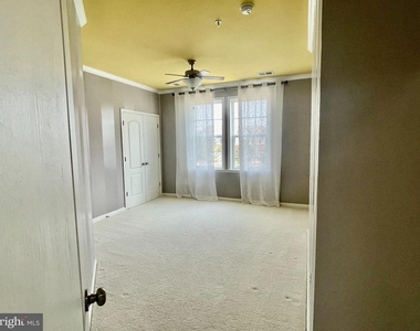 43138 Stillwater Terrace - Photo Thumbnail 17