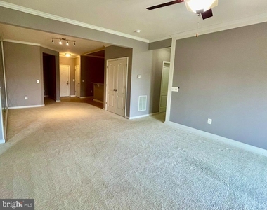 43138 Stillwater Terrace - Photo Thumbnail 10