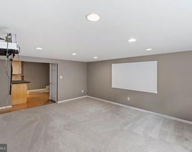 21163 Crocus Terrace - Photo Thumbnail 17