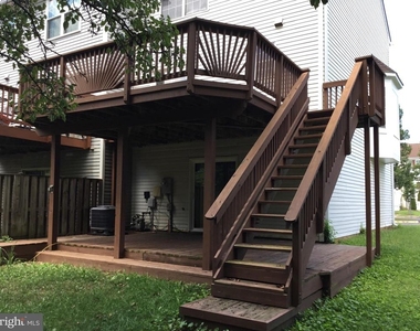 557 Radford Terrace Ne - Photo Thumbnail 4