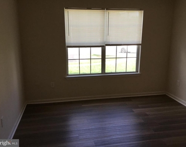 557 Radford Terrace Ne - Photo Thumbnail 20