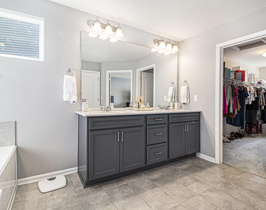 2865 Dillon Drive - Photo Thumbnail 30