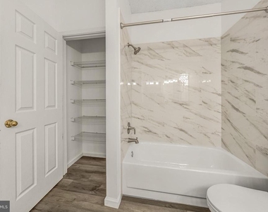 4417 Fair Stone Drive - Photo Thumbnail 17