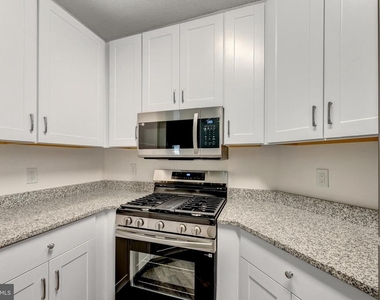 4417 Fair Stone Drive - Photo Thumbnail 2